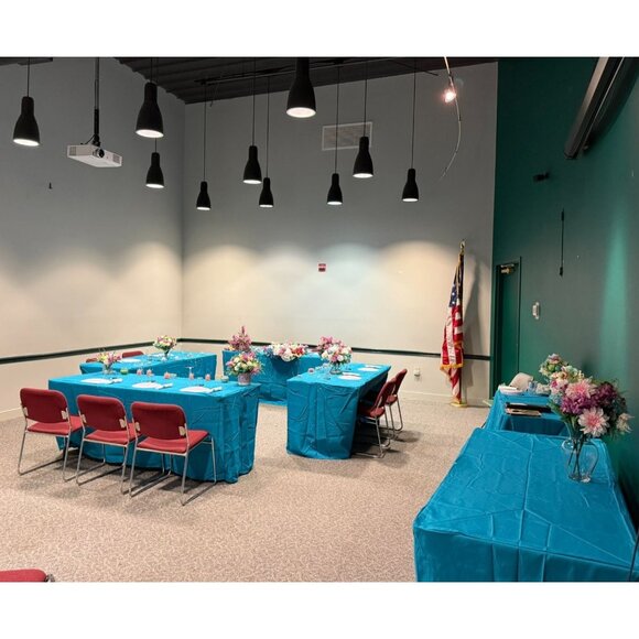 Fitted Cloth Tablecloth 6 Ft Floor Length Caribbean Blue Durable Reusable NEW - Picture 8 of 12